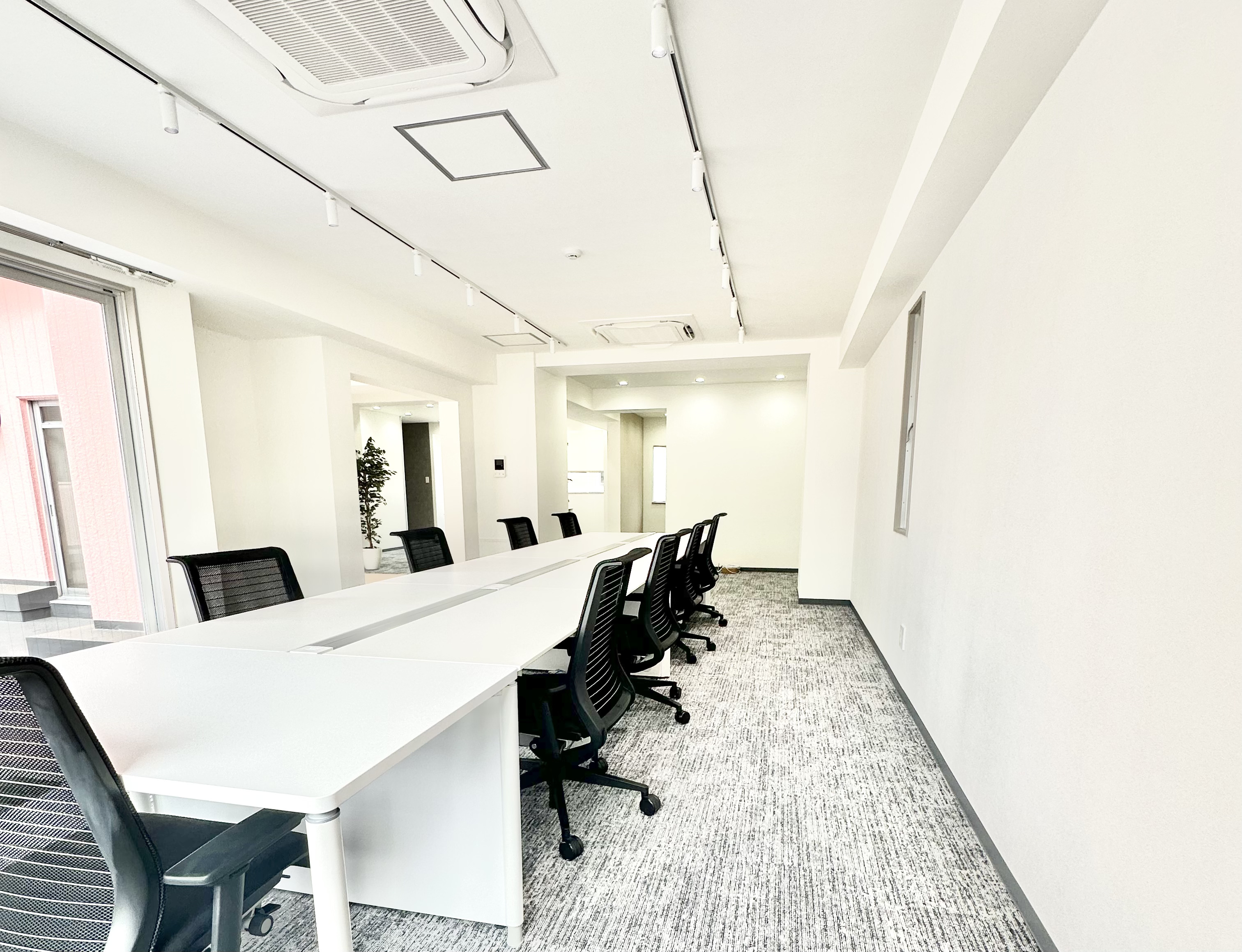 株式会社LEIMEIのオフィス内観